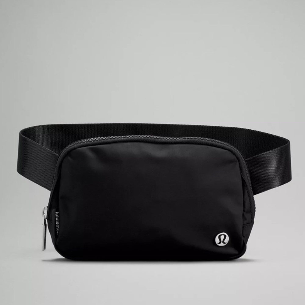 Lululemon Everywhere Belt Bag 1L Black Unisex NWT - Picture 1 of 14